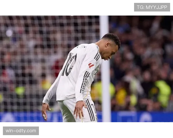 姆巴佩与C罗在皇马体系中的进攻效率与战术角色差异解析